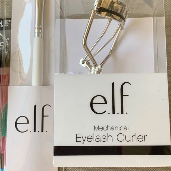 Custom Makeup Bundle - Picture 4 of 8